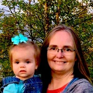 Meet your Posher, Rowena